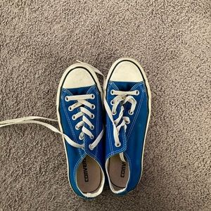 EUC Converse women’s 8